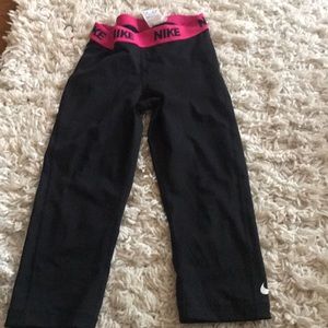 Nike pro cropped compression pants